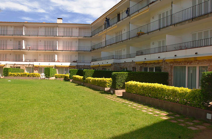 Apartament 3 dormitoris amb Pàrquing i jardí a Calella de Palafrugell - Lloguer Temporada