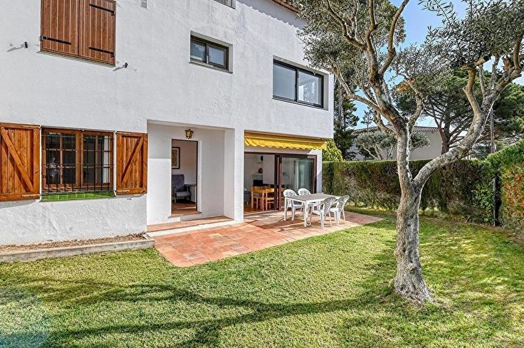 Apartament 2 dormitoris amb Piscina, Pàrquing i jardí a Calella de Palafrugell - Lloguer Vacacional - Turístic