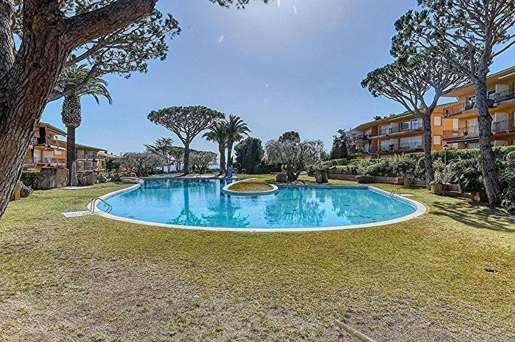 Apartament 2 dormitoris amb Pàrquing i jardí a Calella de Palafrugell - Lloguer Temporada