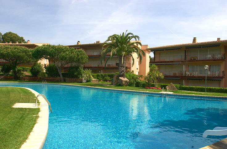 Apartament 2 dormitoris amb Piscina, Pàrquing i jardí a Calella de Palafrugell - Lloguer Temporada