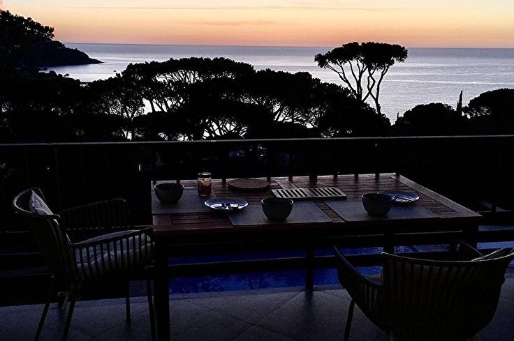 Apartament 2 dormitoris amb Piscina, Vistes al mar, Wifi i Pàrquing a Calella de Palafrugell - Lloguer Vacacional - Turístic