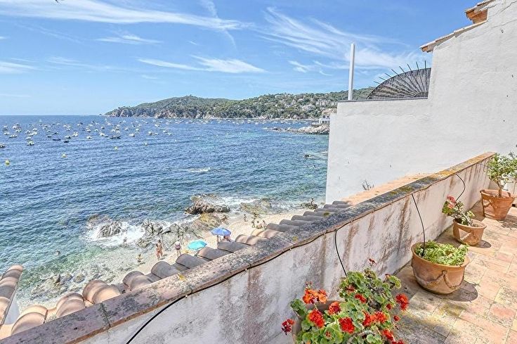 Casa de poble 4 dormitoris amb Vistes al mar i Wifi a Calella de Palafrugell - Lloguer Vacacional - Turístic