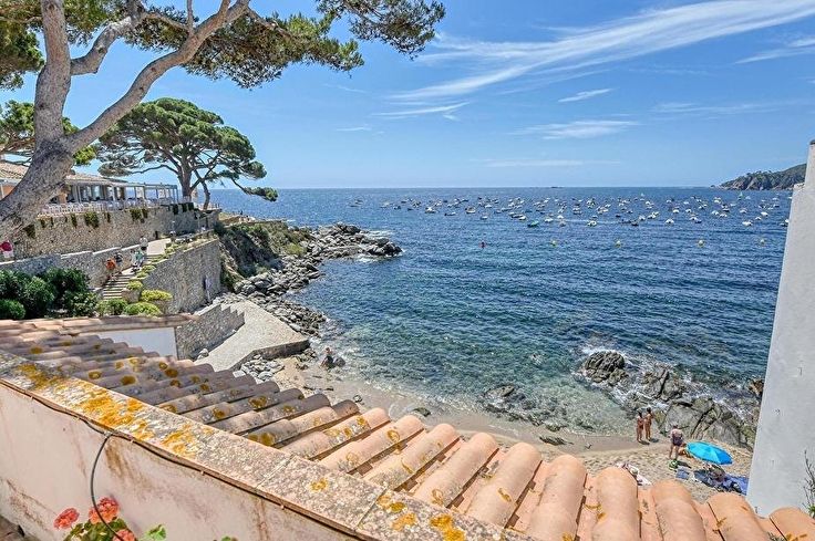 Casa de poble 4 dormitoris amb Vistes al mar i Wifi a Calella de Palafrugell - Lloguer Vacacional - Turístic