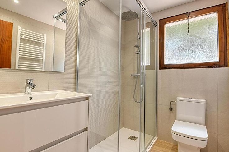 Apartament 4 dormitoris amb Vistes al mar i Pàrquing a Calella de Palafrugell - Lloguer Temporada