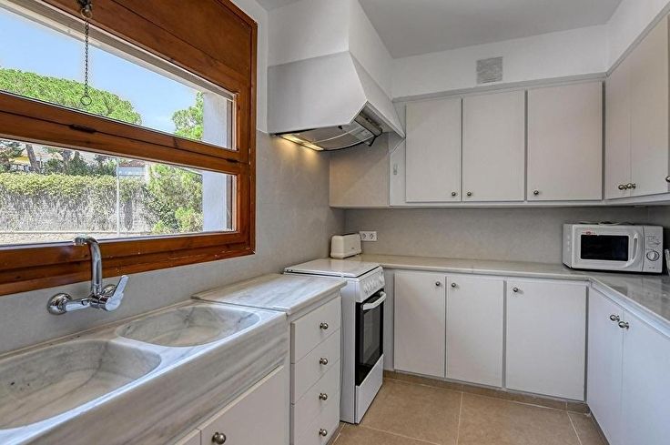 Apartament 4 dormitoris amb Vistes al mar i Pàrquing a Calella de Palafrugell - Lloguer Temporada