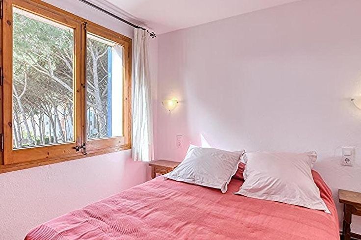 Apartament 4 dormitoris amb Vistes al mar i Pàrquing a Calella de Palafrugell - Lloguer Temporada