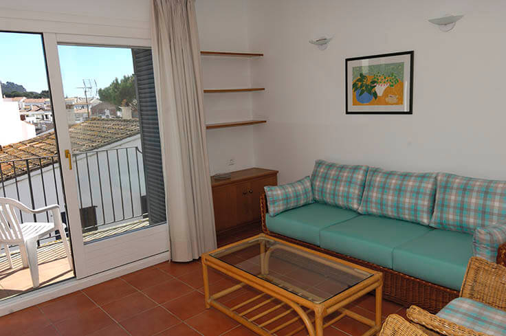 Apartament 3 dormitoris amb Vistes al mar i Pàrquing a Calella de Palafrugell - Lloguer Temporada