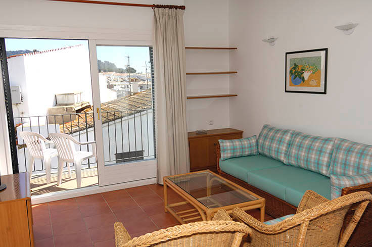 Apartament 3 dormitoris amb Vistes al mar i Pàrquing a Calella de Palafrugell - Lloguer Temporada