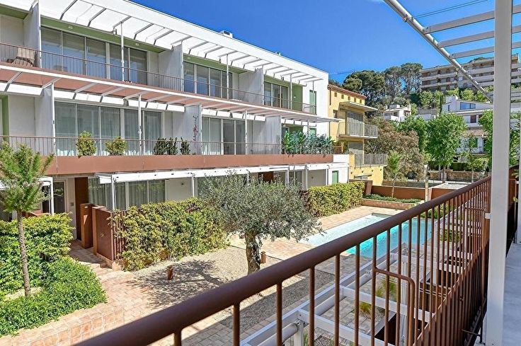 Apartament 3 dormitoris amb Piscina, Aire condicionat, Wifi, Pàrquing i jardí a Llafranc - Lloguer Temporada