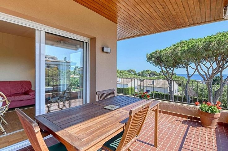 Apartament 3 dormitoris amb Piscina, Vistes al mar, Pàrquing i jardí a Calella de Palafrugell - Compra - Venda