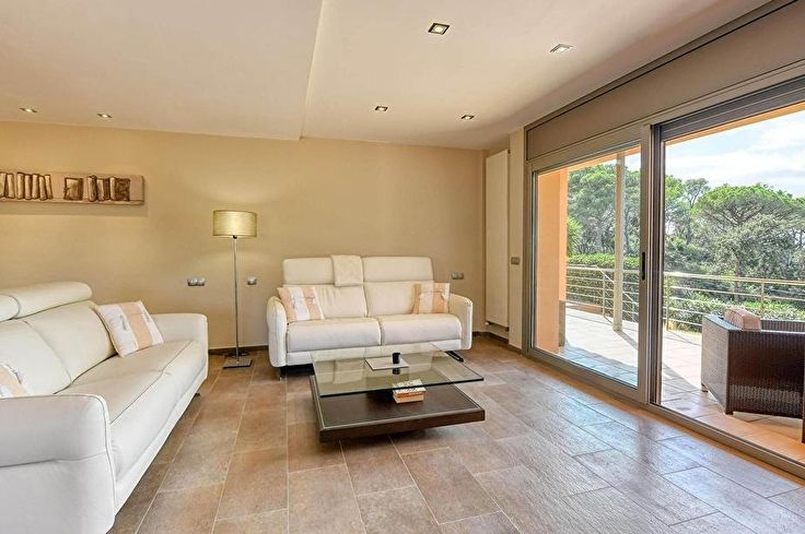 Casa individual 5 dormitoris amb Piscina, Aire condicionat i jardí a Llafranc - Compra - Venda