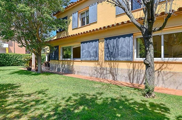 Casa 5 dormitoris amb Pàrquing a Calella de Palafrugell - Compra - Venda