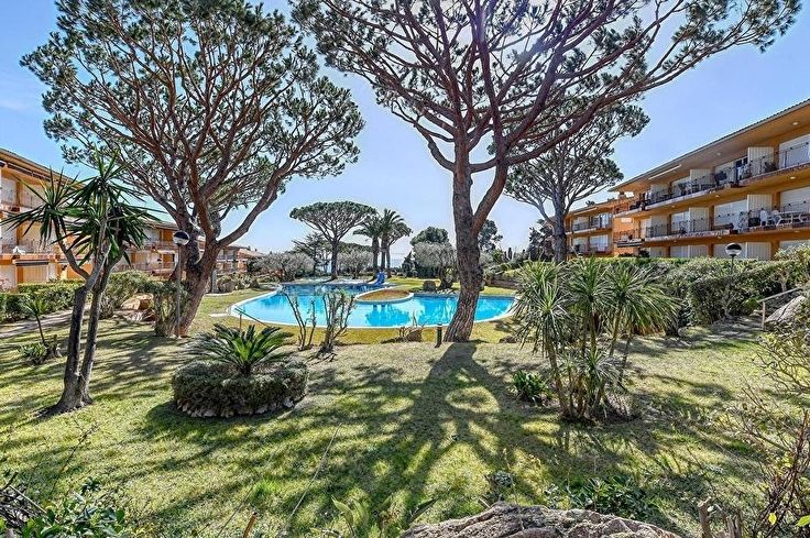 Apartament 2 dormitoris amb Piscina, Wifi, Pàrquing i jardí a Calella de Palafrugell - Compra - Venda