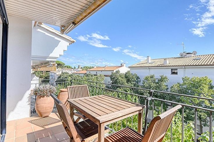 Apartament 3 dormitoris amb Aire condicionat i Pàrquing a Calella de Palafrugell - Compra - Venda