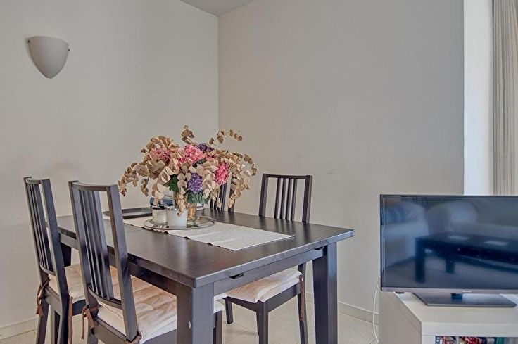 Apartament 2 dormitoris amb Piscina, Pàrquing i jardí a Tamariu - Compra - Venda