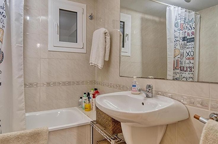 Apartament 2 dormitoris amb Piscina, Pàrquing i jardí a Tamariu - Compra - Venda