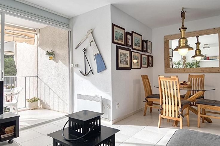 Apartament 2 dormitoris amb Piscina, Pàrquing i jardí a Tamariu - Compra - Venda