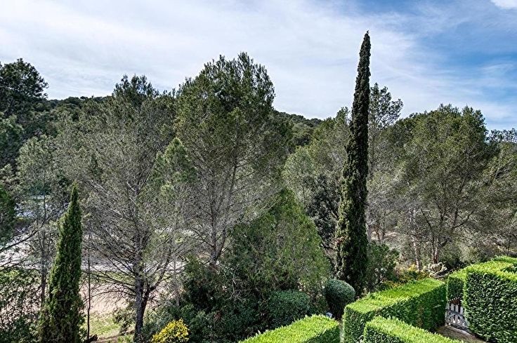 Apartament 4 dormitoris amb Piscina, Pàrquing i jardí a Tamariu - Compra - Venda