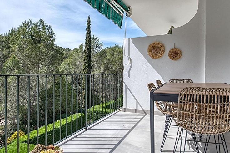 Apartament 4 dormitoris amb Piscina, Pàrquing i jardí a Tamariu - Compra - Venda