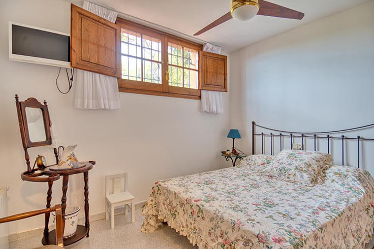 Casa individual 5 dormitoris amb Piscina, Vistes al mar i jardí a Tamariu - Compra - Venda