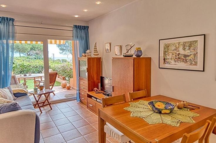 Apartament 2 dormitoris amb Piscina, Pàrquing i jardí a Tamariu - Compra - Venda