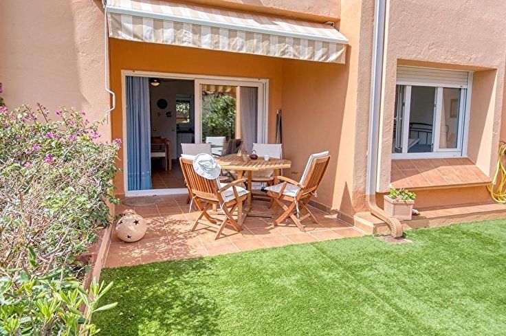 Apartament 2 dormitoris amb Piscina, Pàrquing i jardí a Tamariu - Compra - Venda