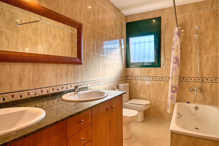 Casa individual 6 dormitoris amb Piscina, Pàrquing i jardí a Begur - Compra - Venda