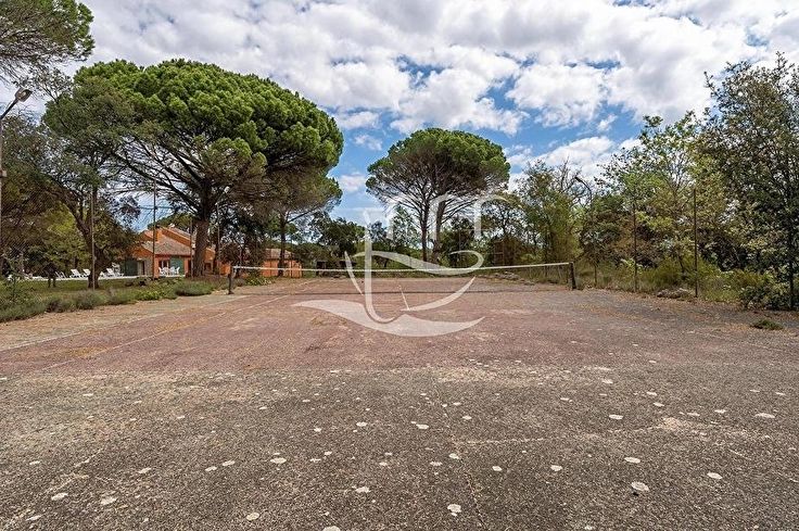 Xalet 6 dormitoris amb Piscina i jardí a Llagostera - Compra - Venda