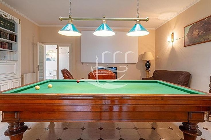 Xalet 6 dormitoris amb Piscina i jardí a Llagostera - Compra - Venda