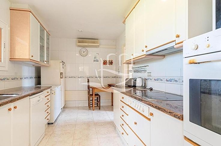 Xalet 6 dormitoris amb Piscina i jardí a Llagostera - Compra - Venda