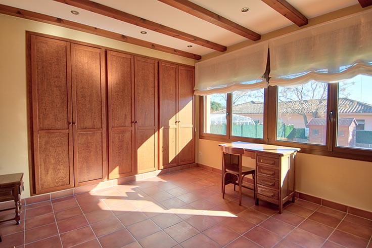 Xalet 5 dormitoris amb Piscina i jardí a Mont-ras - Compra - Venda