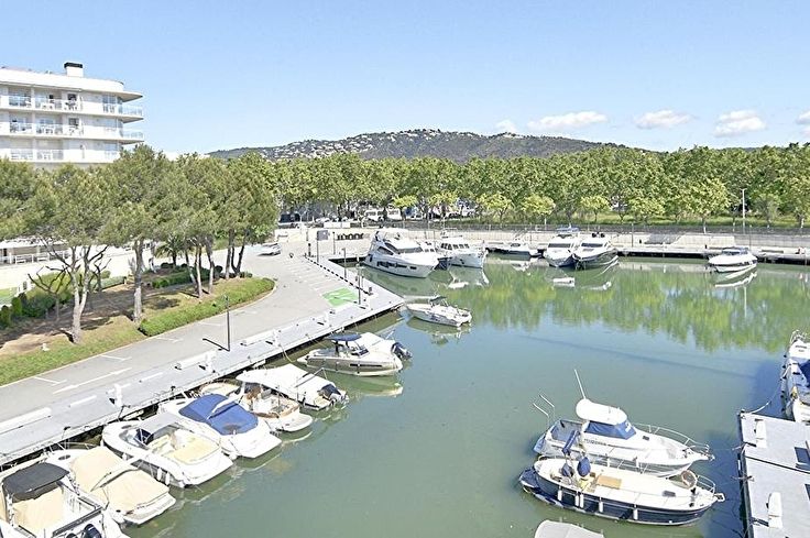 Apartament 3 dormitoris amb Piscina, Pàrquing i jardí a Platja d'Aro - Compra - Venda