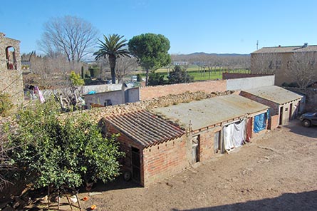Casa de poble 3 dormitoris amb jardí a Vulpellac - Compra - Venda