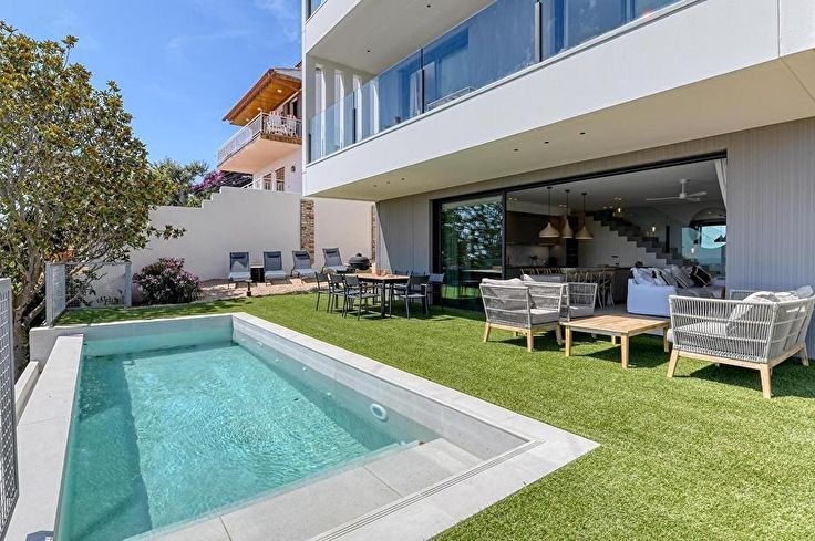Xalet 4 dormitoris amb Piscina, Wifi, Pàrquing, Barbacoa i jardí a Calella de Palafrugell - Lloguer Temporada