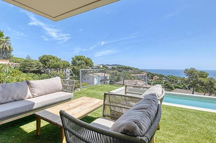 Xalet 4 dormitoris amb Piscina, Wifi, Pàrquing, Barbacoa i jardí a Calella de Palafrugell - Lloguer Temporada