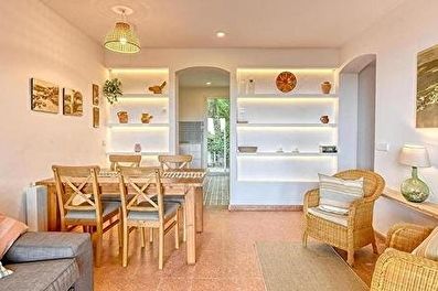 Appartement avec Piscine, Vues à la mer, Air conditionné, Wifi, Parking et jardin à Calella de Palafrugell - Location Touristique