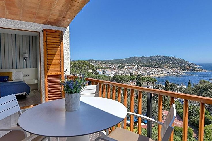 Appartement 2 chambres avec Piscine, Vues à la mer, Air conditionné, Wifi, Parking et jardin à Calella de Palafrugell - Location Vacances - Touristique