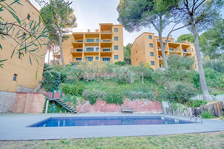 Attique 3 chambres avec Piscine, Vues à la mer, Parking et jardin à Tamariu - Location Saison