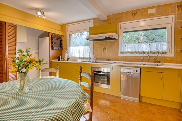 Attique 3 chambres avec Piscine, Vues à la mer, Parking et jardin à Tamariu - Location Saison