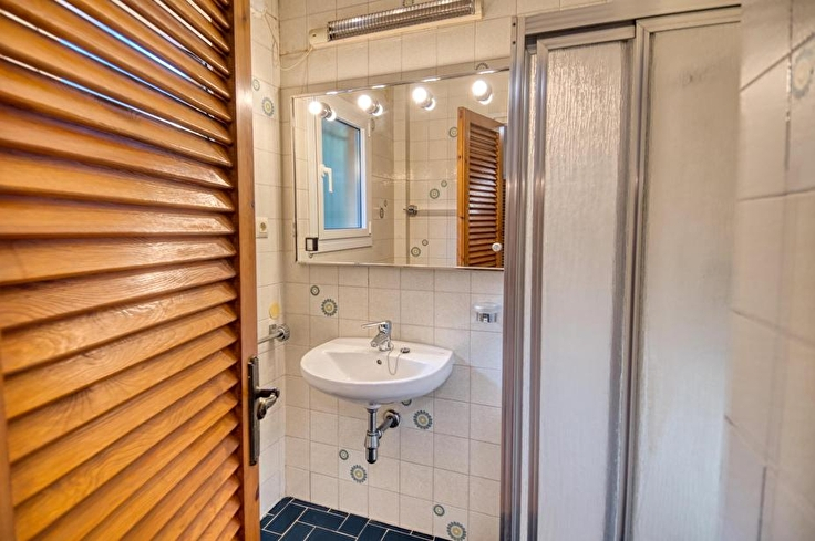 Attique 3 chambres avec Piscine, Vues à la mer, Parking et jardin à Tamariu - Location Saison