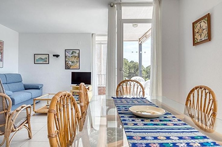 Appartement 2 chambres avec Piscine, Parking et jardin à Tamariu - Location Vacances - Touristique
