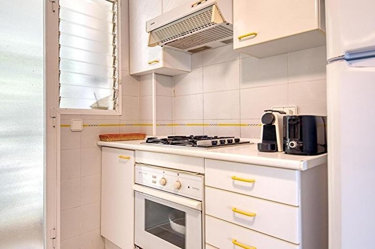 Appartement 2 chambres avec Piscine, Air conditionné, Wifi, Parking et jardin à Tamariu - Location Vacances - Touristique