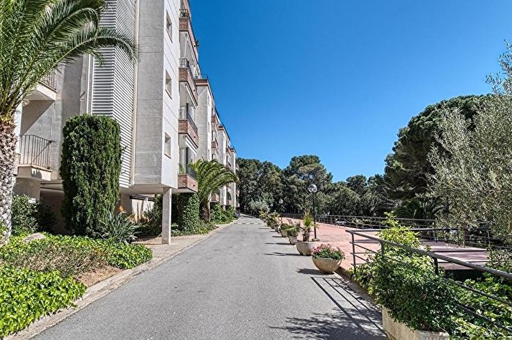 Appartement 2 chambres avec Piscine, Air conditionné, Wifi, Parking et jardin à Tamariu - Location Vacances - Touristique