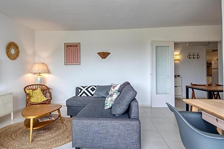 Appartement 2 chambres avec Piscine, Air conditionné, Wifi, Parking et jardin à Tamariu - Location Vacances - Touristique