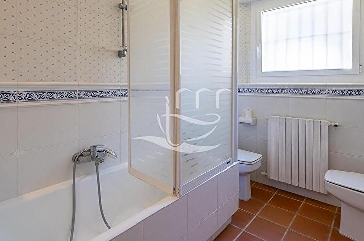 Chalet 5 chambres à Llafranc - Acheter - vendre