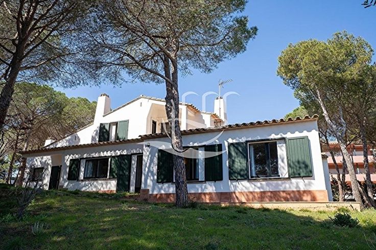 Chalet 5 chambres à Llafranc - Acheter - vendre