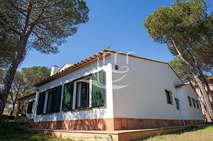 Chalet 5 chambres à Llafranc - Acheter - vendre