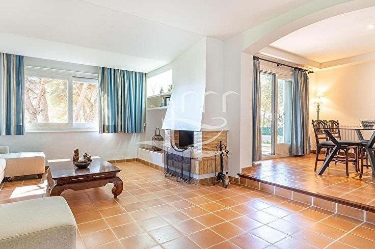 Chalet 5 chambres à Llafranc - Acheter - vendre