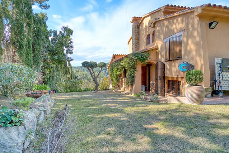 Maison individuelle 5 chambres avec Piscine, Vues à la mer et jardin à Tamariu - Acheter - vendre