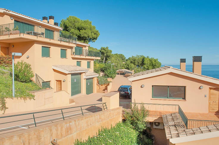 Maison jumelée 4 chambres avec Piscine, Vues à la mer et jardin à Begur - Acheter - vendre
